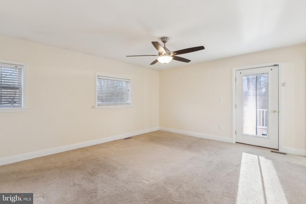 1836 SPICER COURT