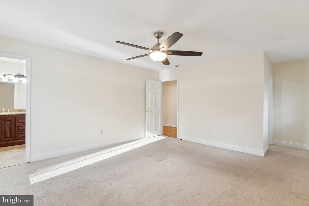 1836 SPICER COURT