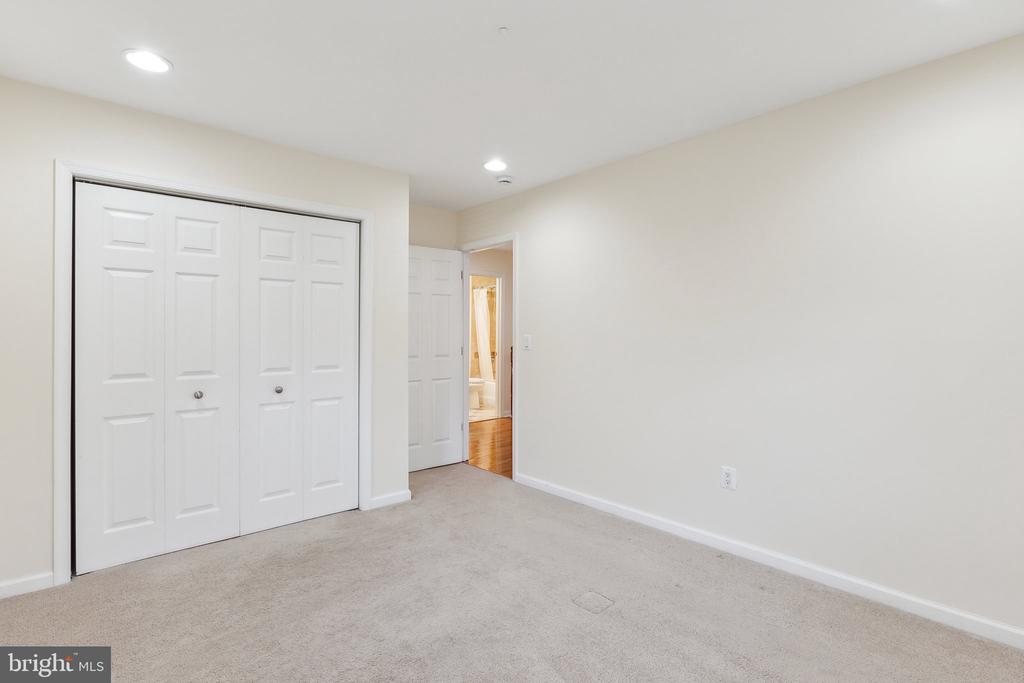 1836 SPICER COURT