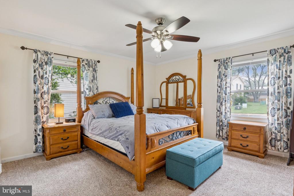 983 SUNNY COURT