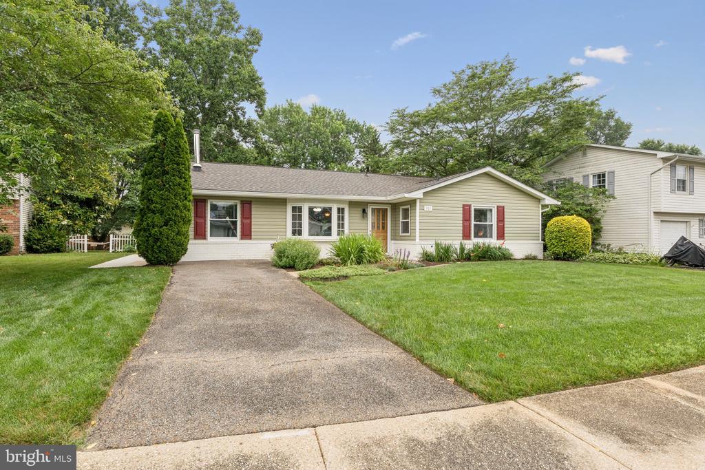 983 SUNNY COURT