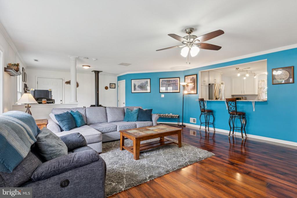 983 SUNNY COURT