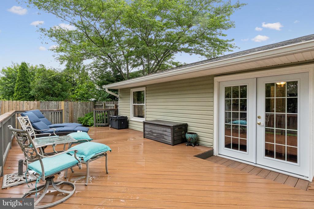 983 SUNNY COURT