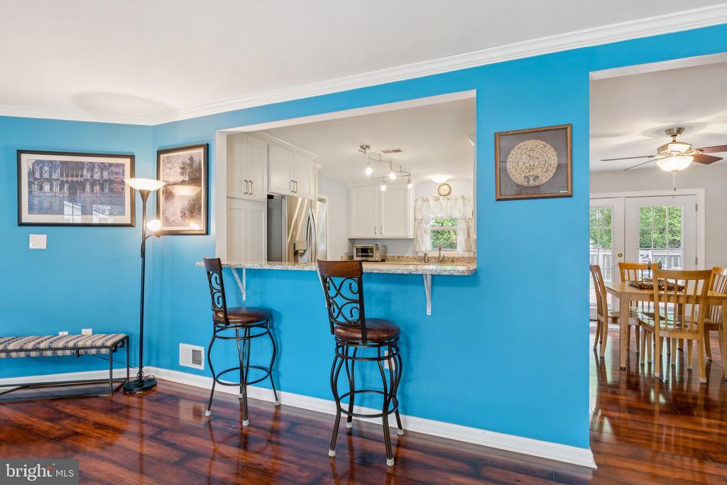 983 SUNNY COURT