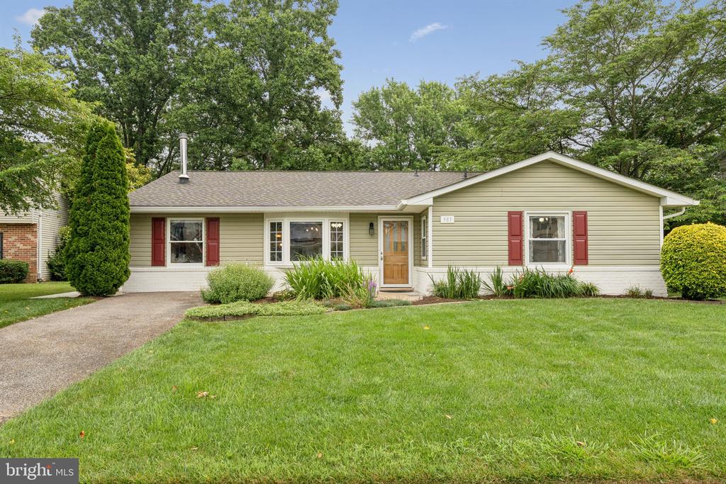 983 SUNNY COURT