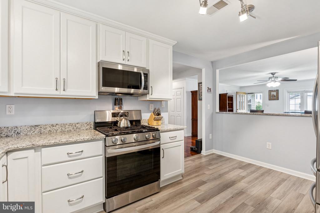 983 SUNNY COURT
