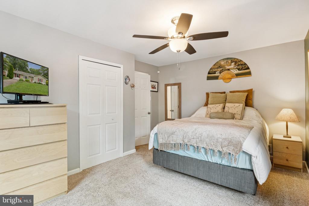 983 SUNNY COURT