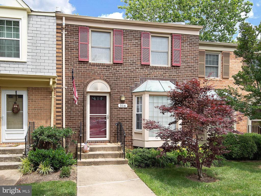 516 ANDREW HILL ROAD