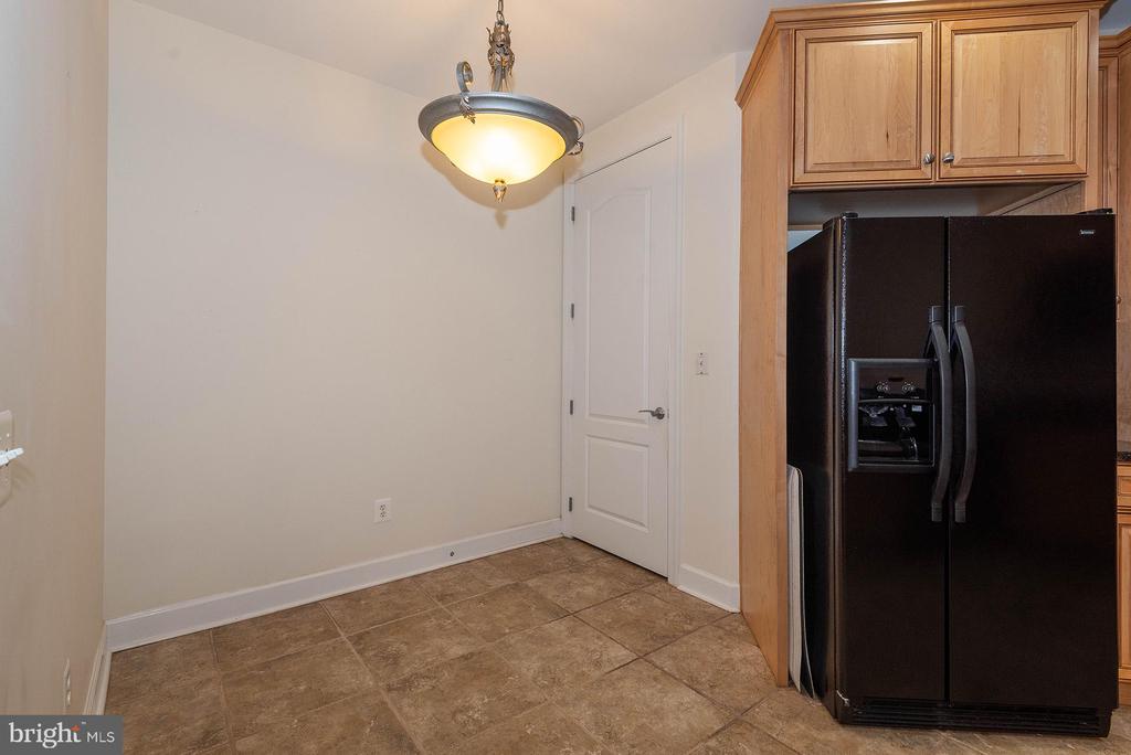 1915 TOWNE CENTRE BOULEVARD Unit: 1013