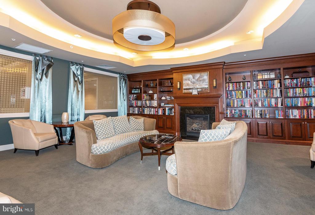 1915 TOWNE CENTRE BOULEVARD Unit: 1013