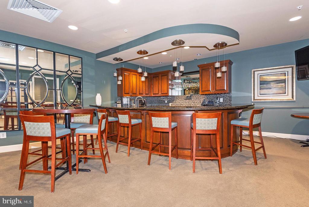 1915 TOWNE CENTRE BOULEVARD Unit: 1013