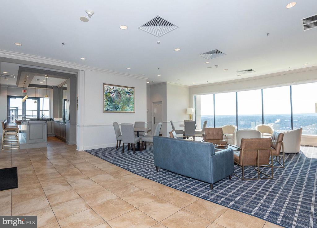 1915 TOWNE CENTRE BOULEVARD Unit: 1013