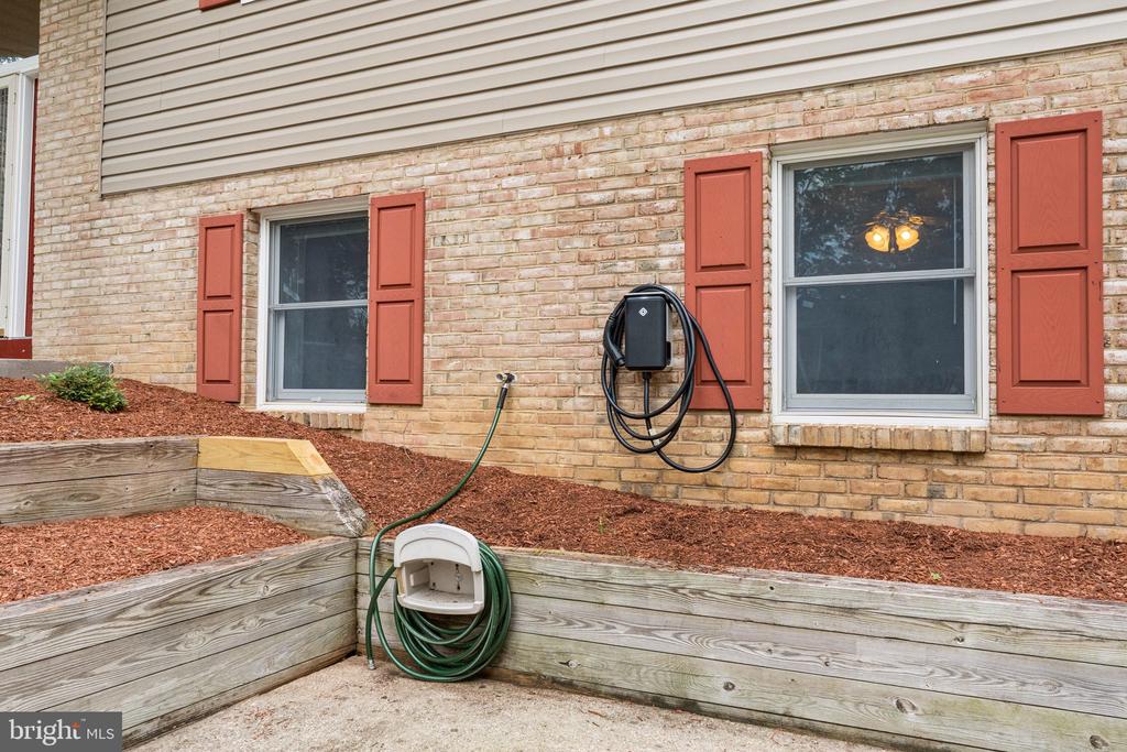 485 WHITE CEDAR LANE
