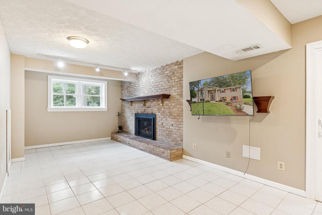 485 WHITE CEDAR LANE