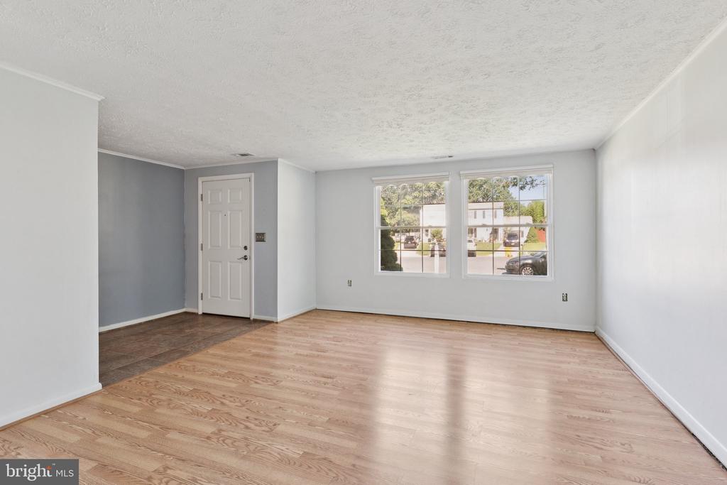 8279 SEBRING COURT