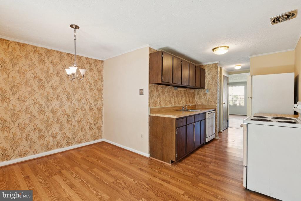8279 SEBRING COURT