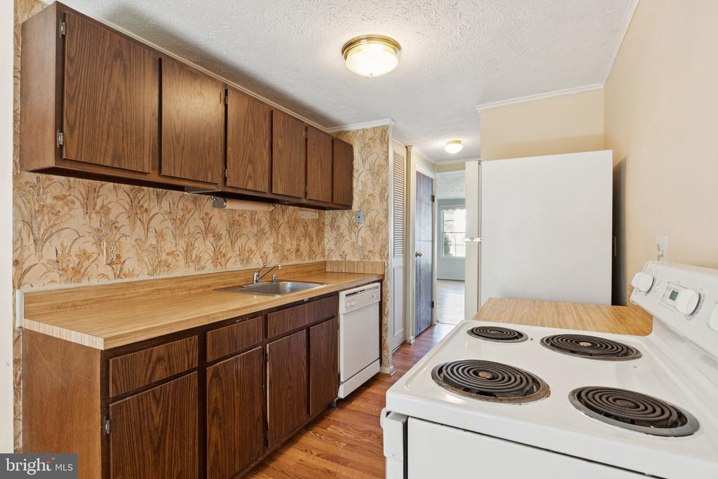 8279 SEBRING COURT
