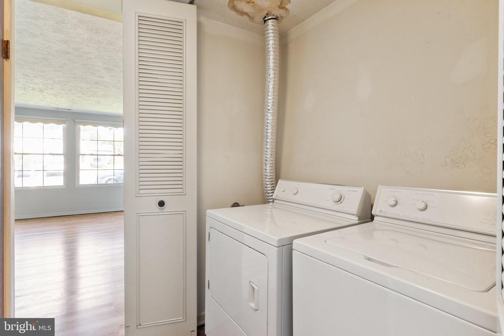 8279 SEBRING COURT