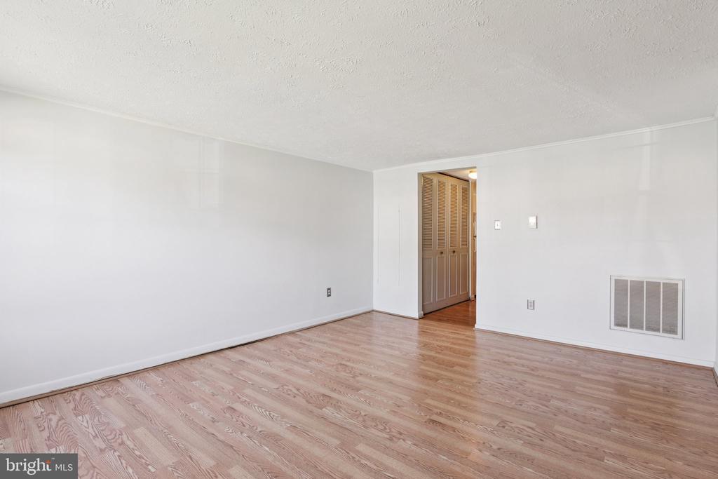 8279 SEBRING COURT
