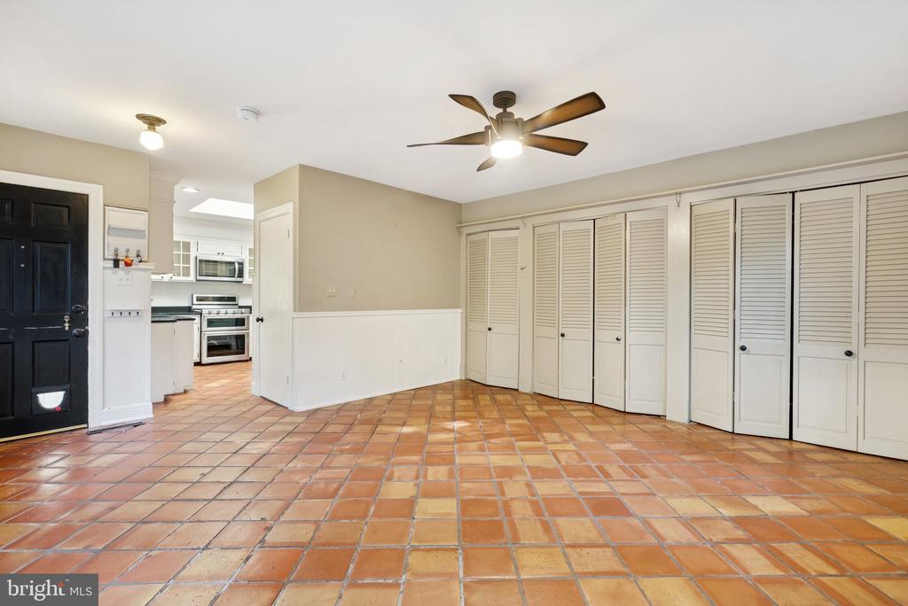 315 OLD COUNTY ROAD