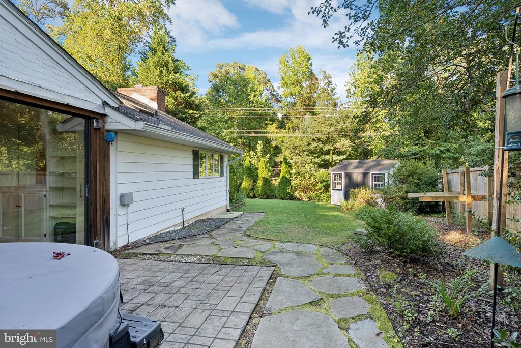 315 OLD COUNTY ROAD