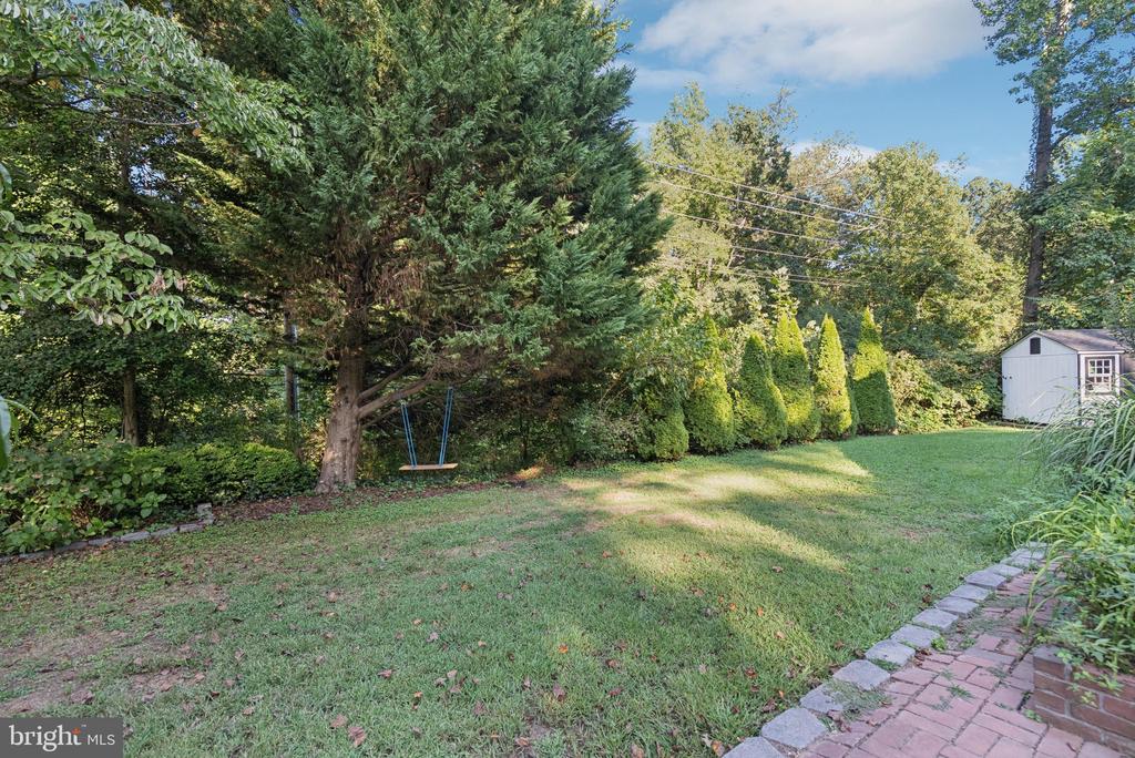 315 OLD COUNTY ROAD