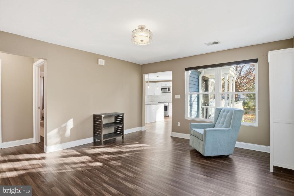 339 BEACH AVENUE