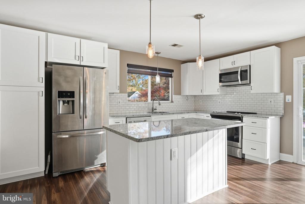 339 BEACH AVENUE