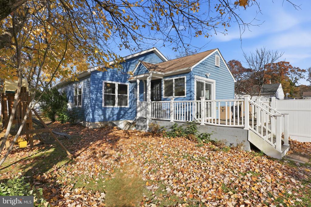339 BEACH AVENUE