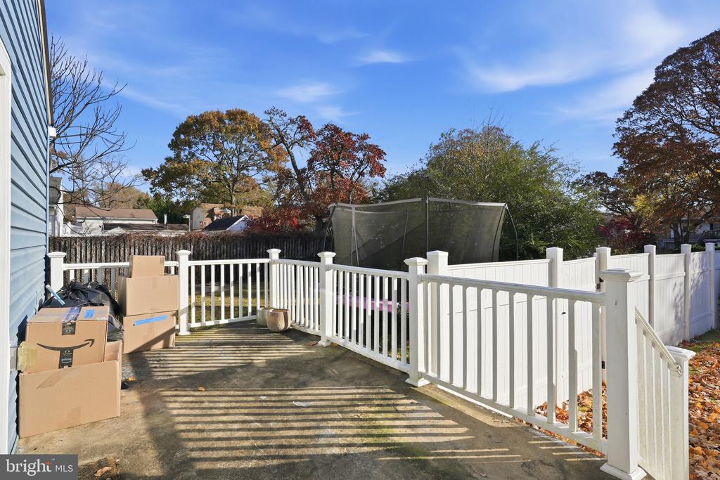 339 BEACH AVENUE