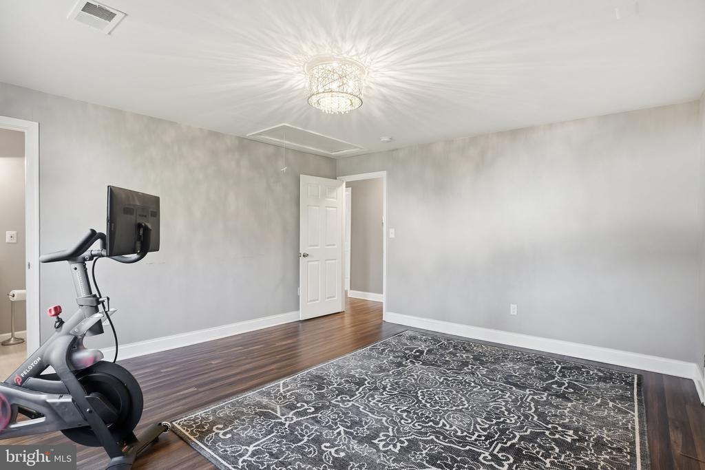 339 BEACH AVENUE