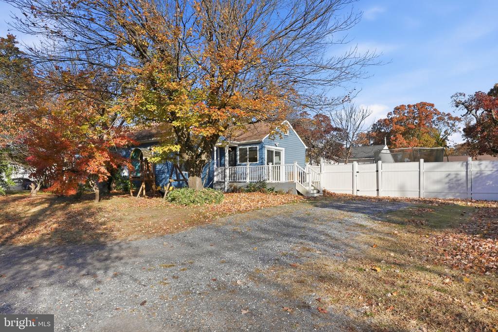 339 BEACH AVENUE