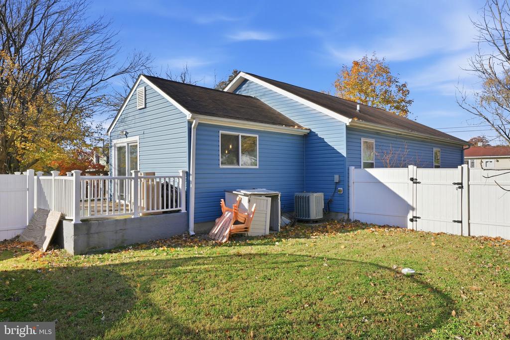 339 BEACH AVENUE