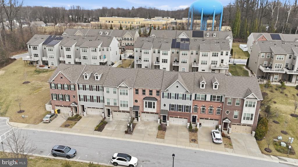 208 ADMIRALS COURT