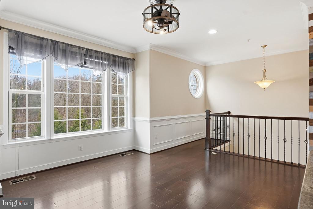 208 ADMIRALS COURT