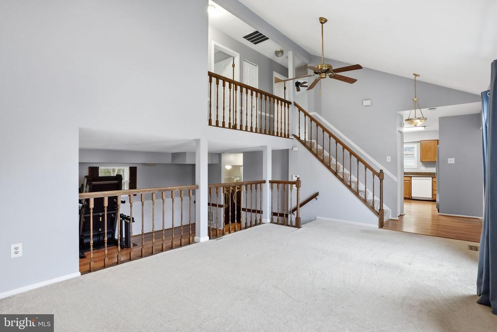 291 TOLSTOY LANE