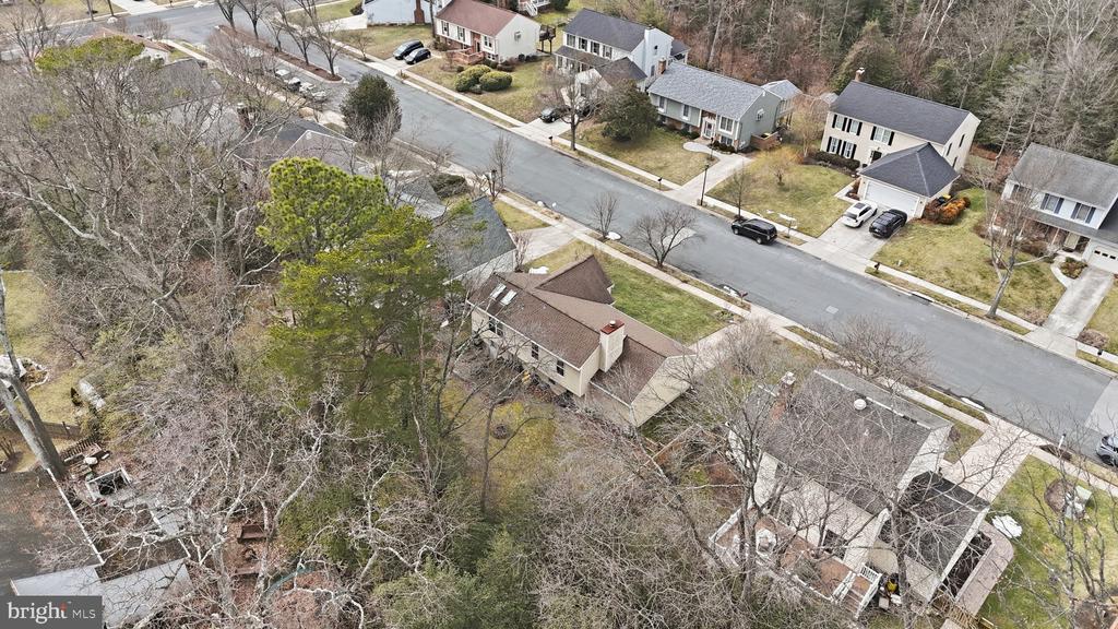 291 TOLSTOY LANE