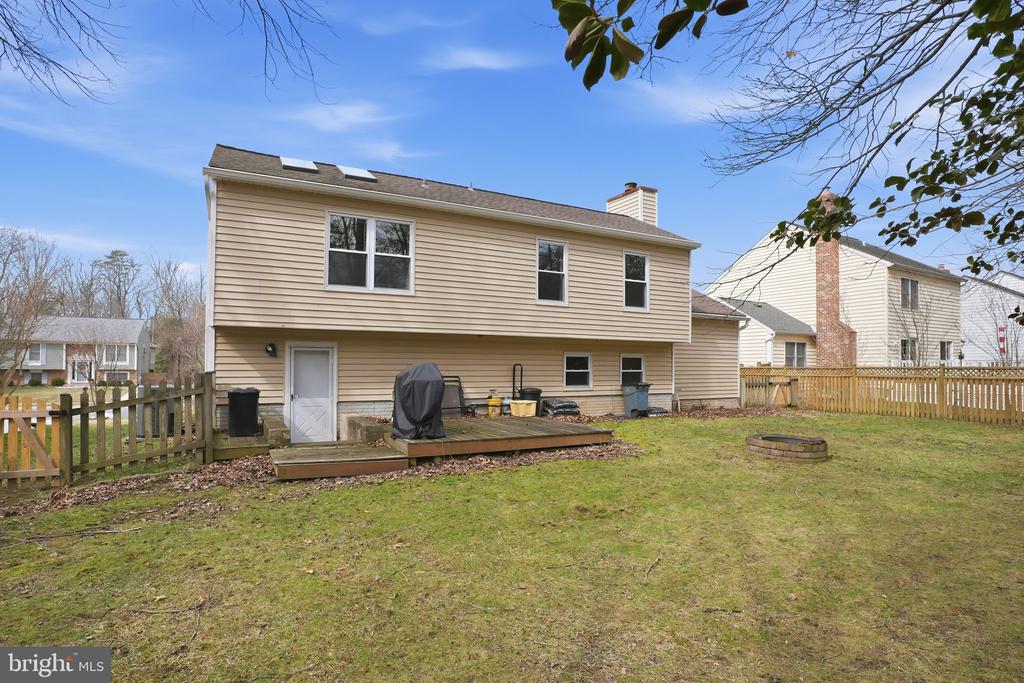 291 TOLSTOY LANE