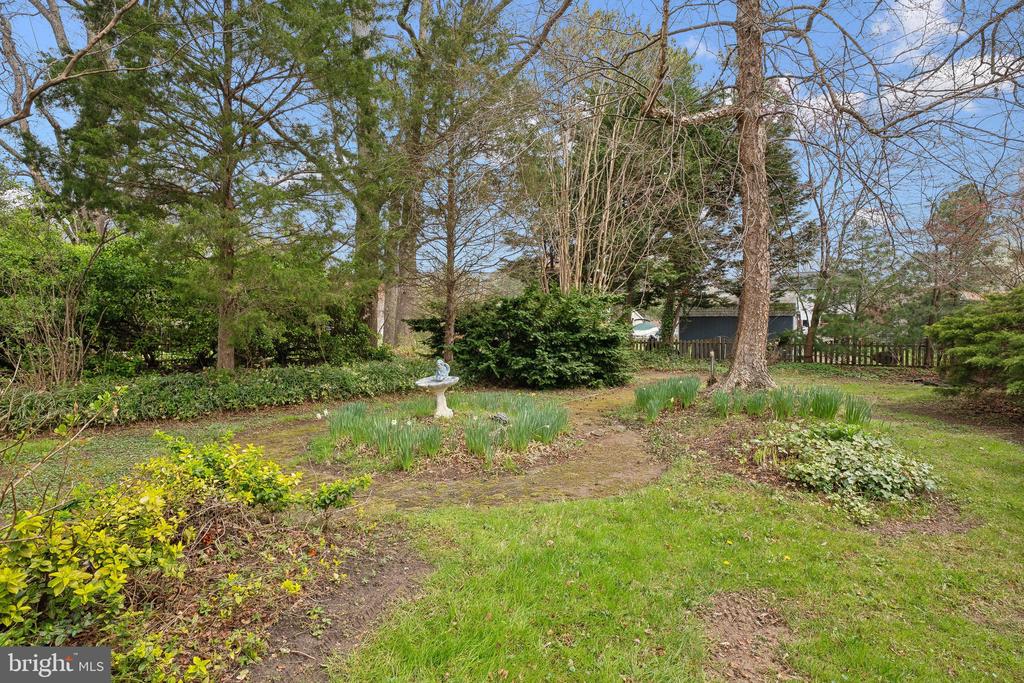 1003 BAYSIDE DRIVE