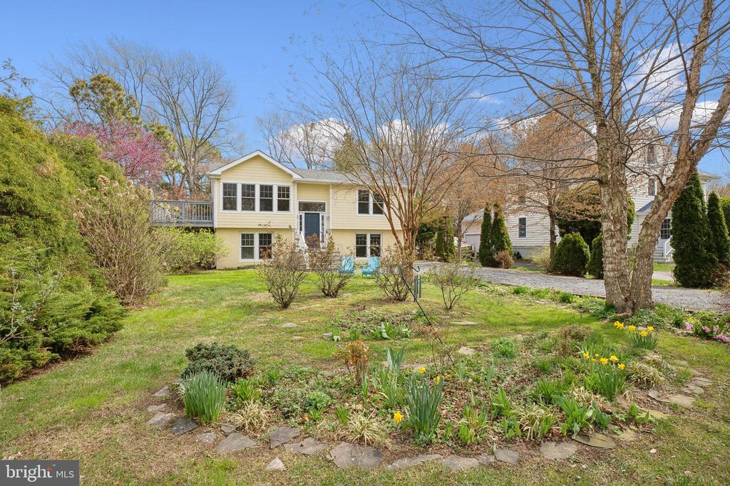 1003 BAYSIDE DRIVE