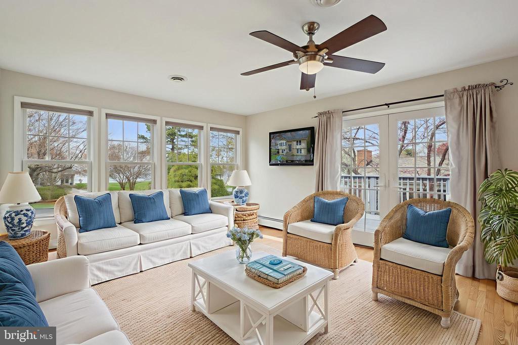 1003 BAYSIDE DRIVE