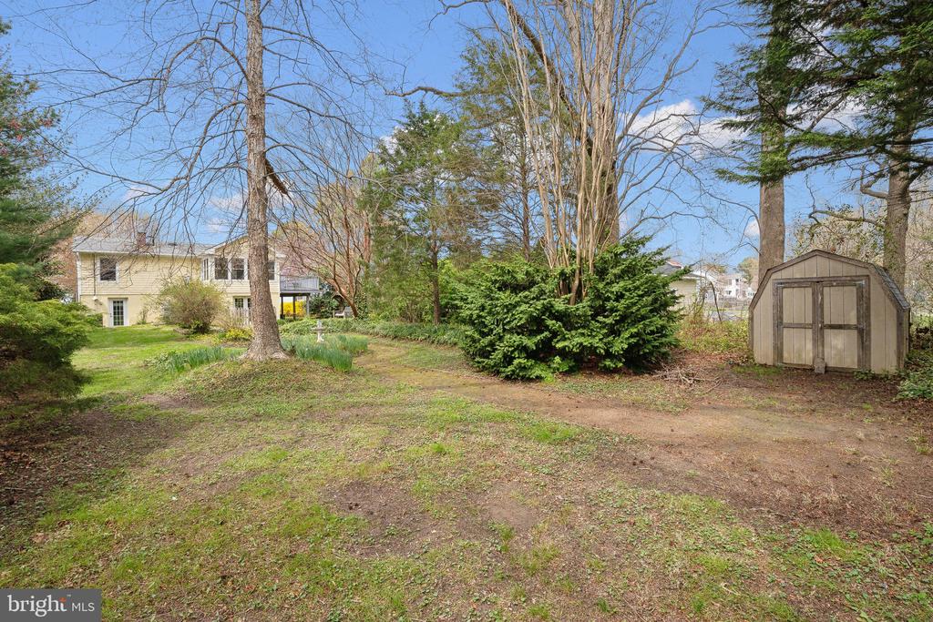 1003 BAYSIDE DRIVE
