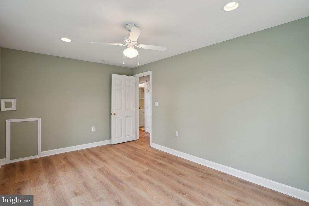1003 BAYSIDE DRIVE
