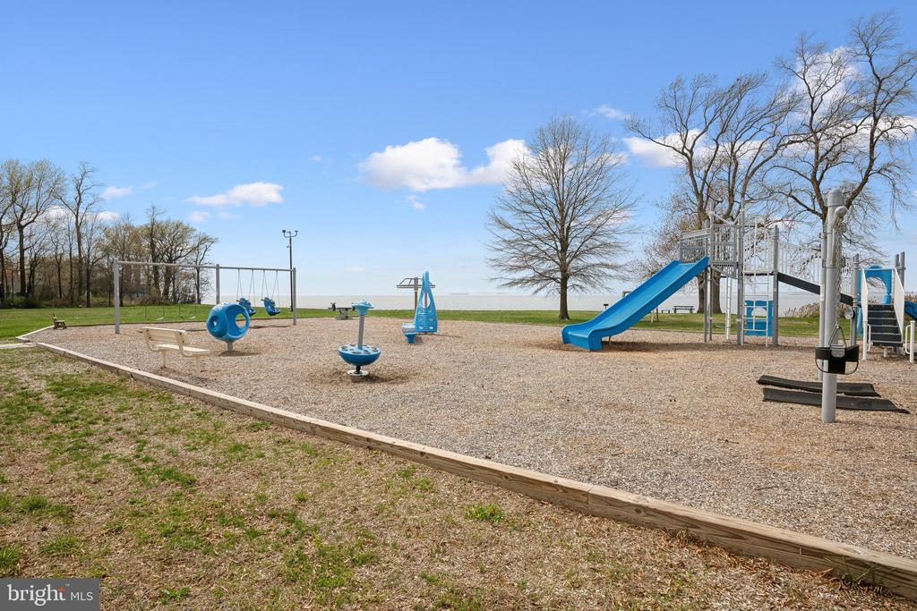 1003 BAYSIDE DRIVE