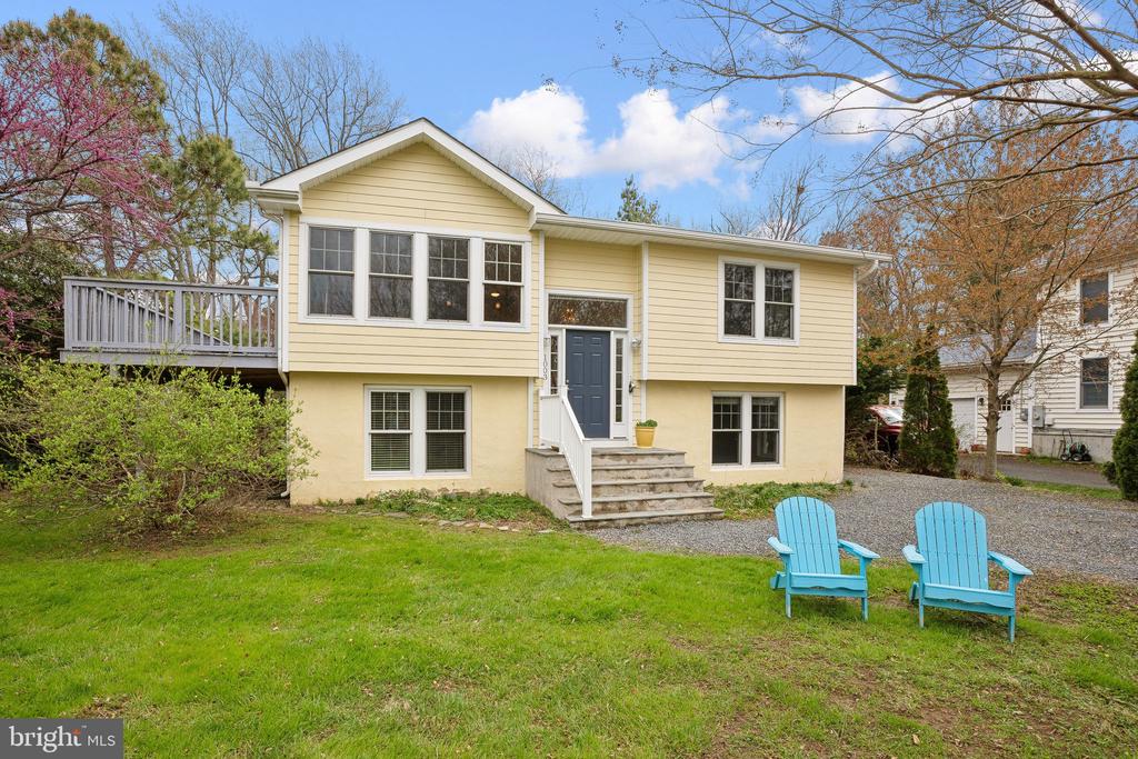 1003 BAYSIDE DRIVE