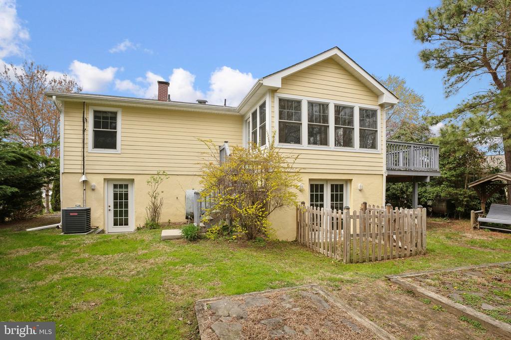 1003 BAYSIDE DRIVE