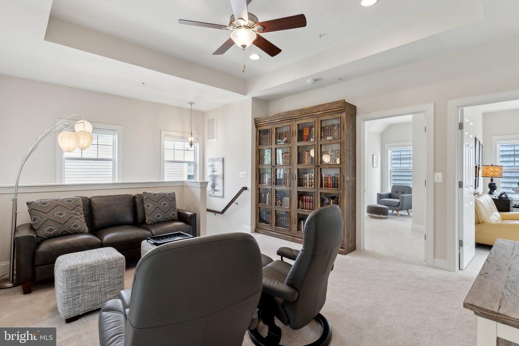 8071 FOX SQUIRREL WAY