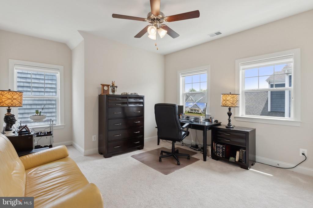 8071 FOX SQUIRREL WAY