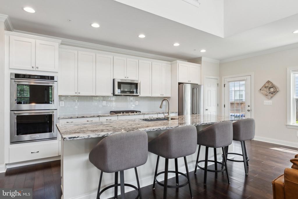 8071 FOX SQUIRREL WAY