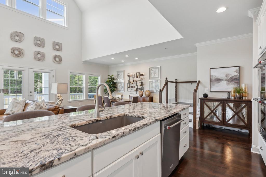 8071 FOX SQUIRREL WAY